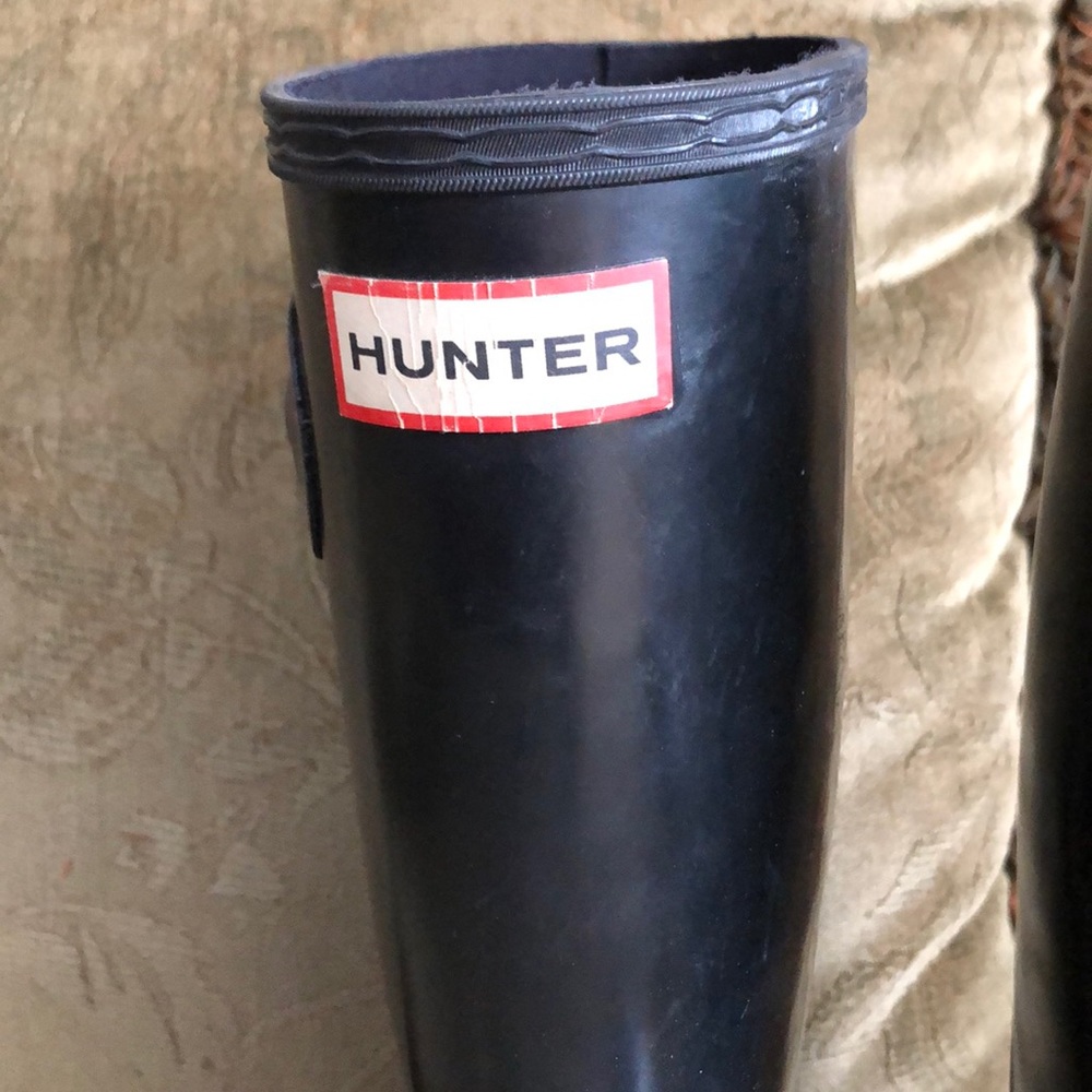Hunters - Picture 3 of 5